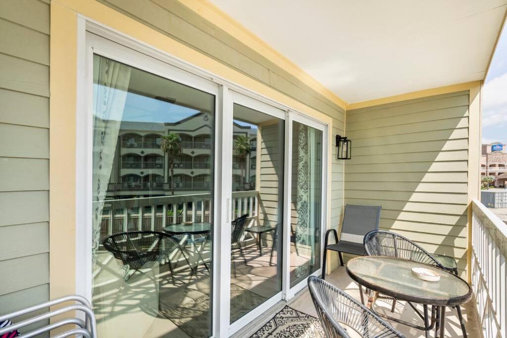 Sea-Renity Heated Pools Steps To The Beach Galveston Buitenkant foto